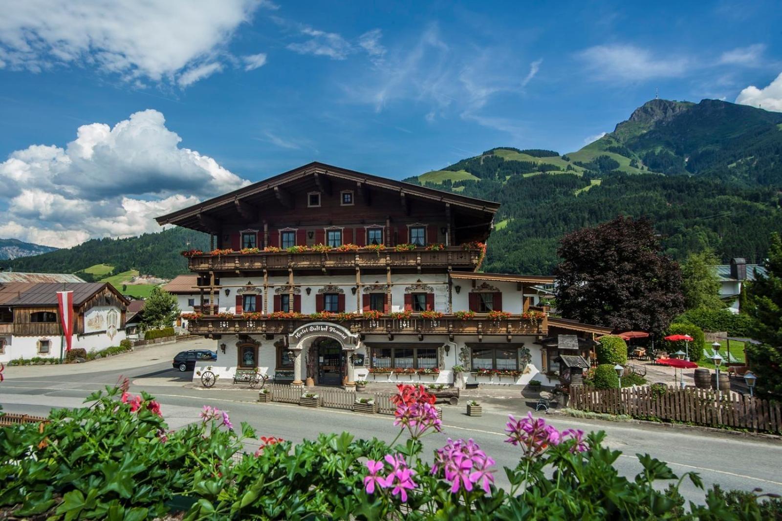 Kaiserhotel Neuwirt Oberndorf en Tyrol Extérieur photo
