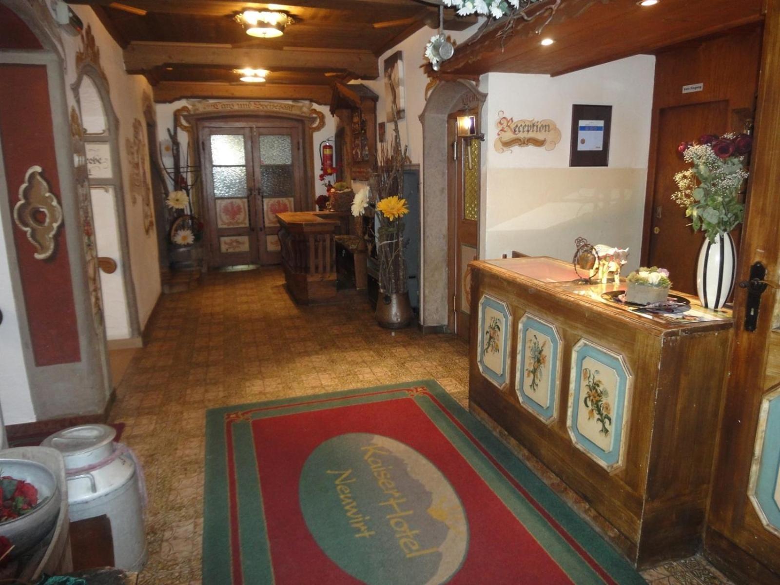 Kaiserhotel Neuwirt Oberndorf en Tyrol Extérieur photo