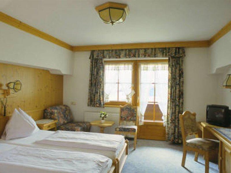 Kaiserhotel Neuwirt Oberndorf en Tyrol Extérieur photo