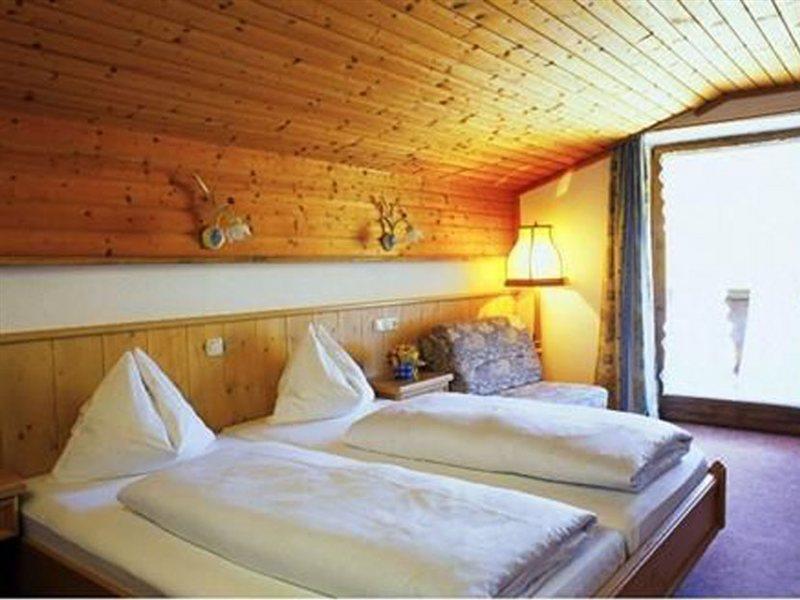 Kaiserhotel Neuwirt Oberndorf en Tyrol Extérieur photo