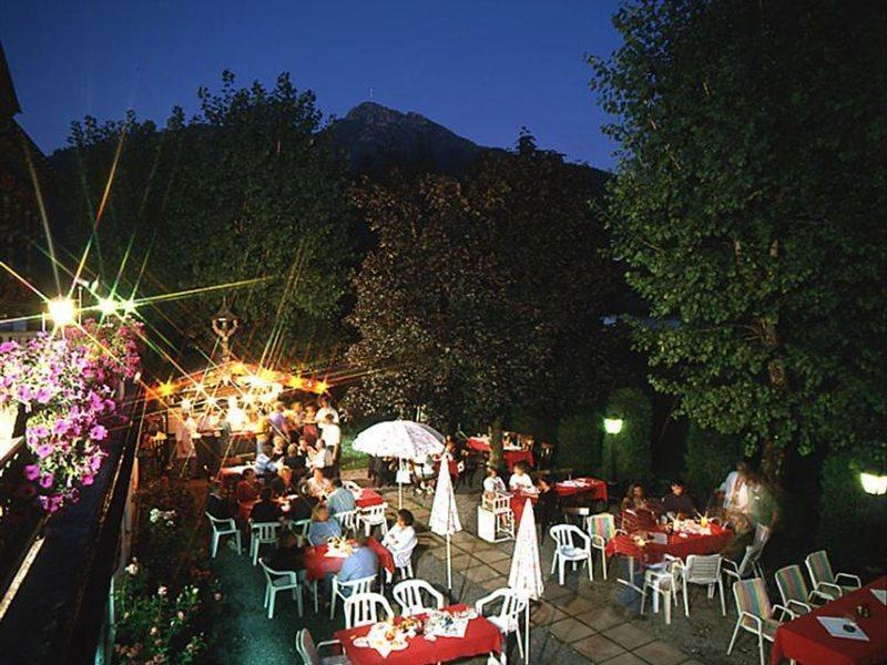 Kaiserhotel Neuwirt Oberndorf en Tyrol Extérieur photo