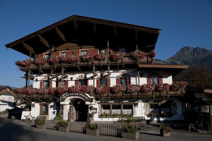 Kaiserhotel Neuwirt Oberndorf en Tyrol Extérieur photo