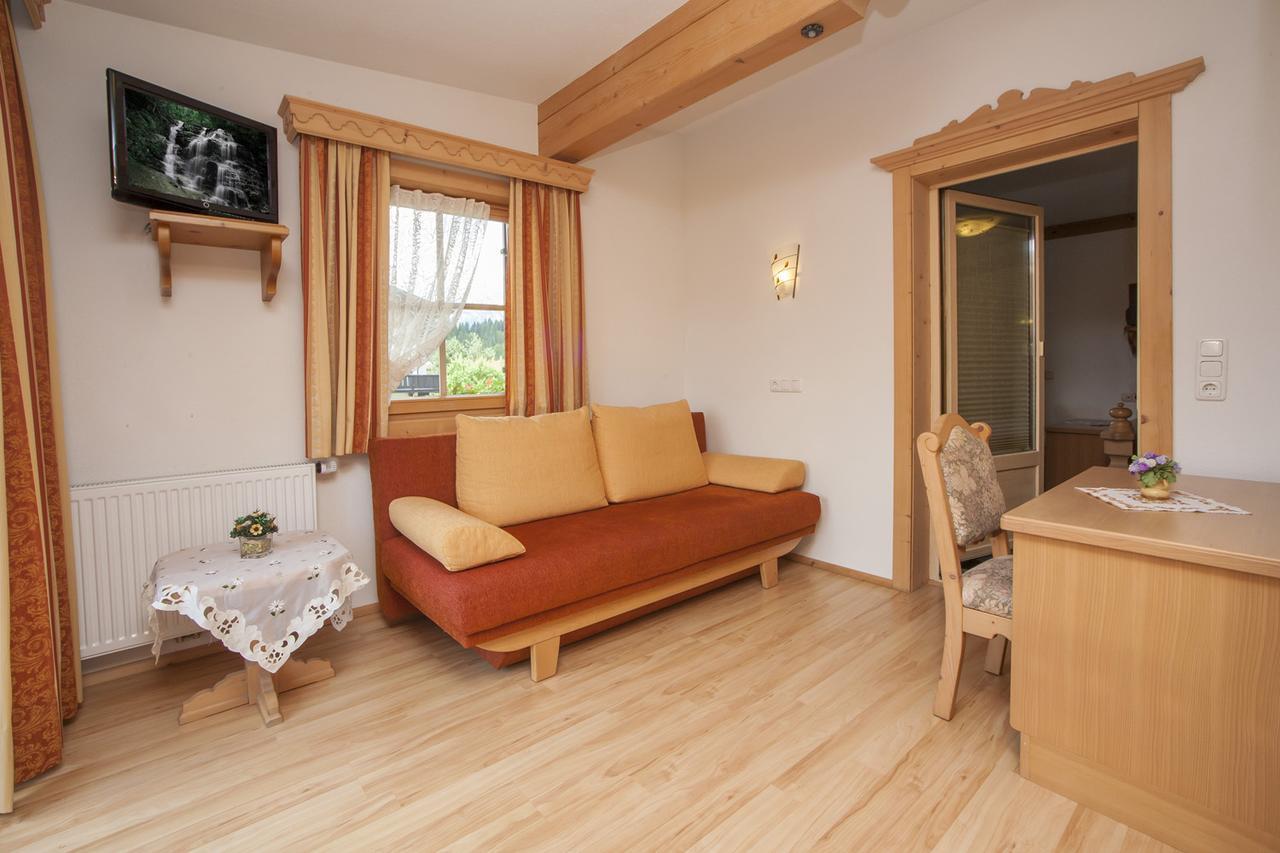 Kaiserhotel Neuwirt Oberndorf en Tyrol Extérieur photo