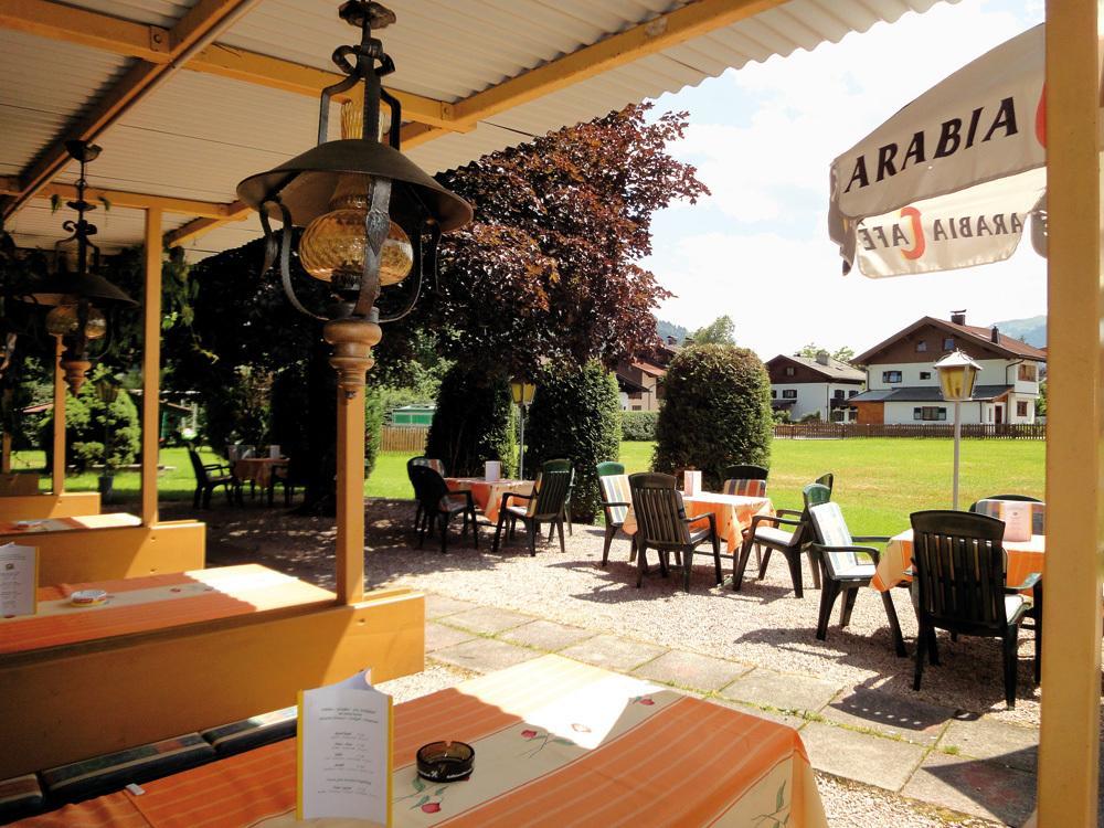 Kaiserhotel Neuwirt Oberndorf en Tyrol Extérieur photo