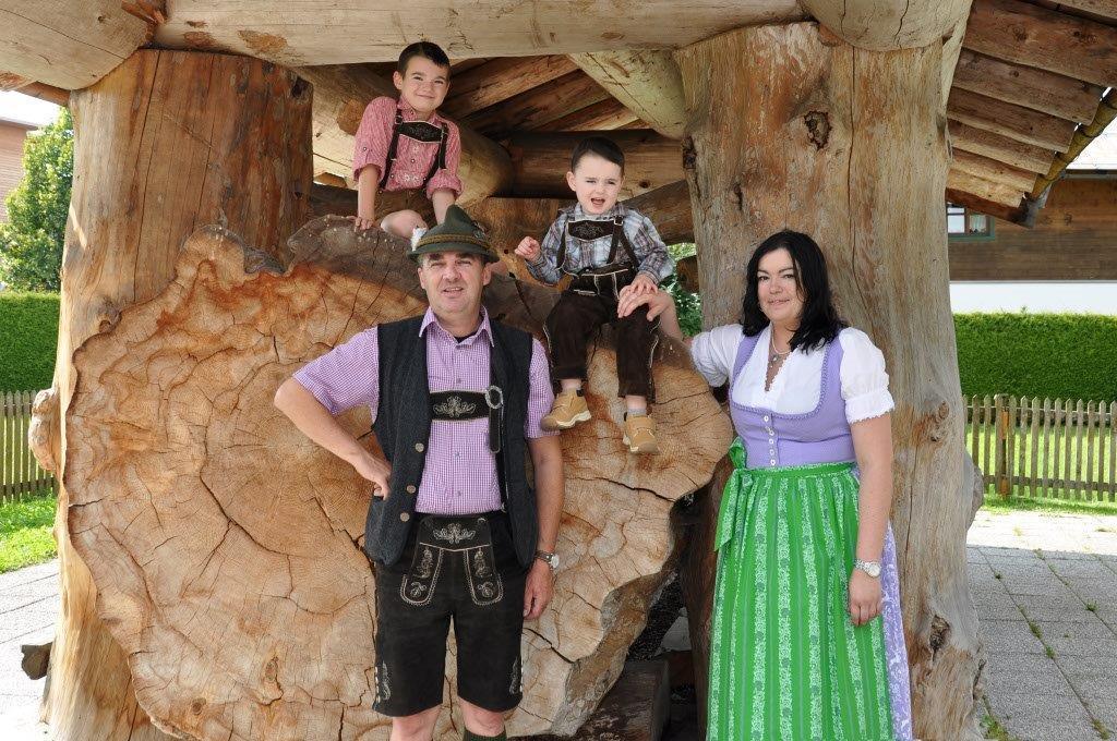 Kaiserhotel Neuwirt Oberndorf en Tyrol Extérieur photo